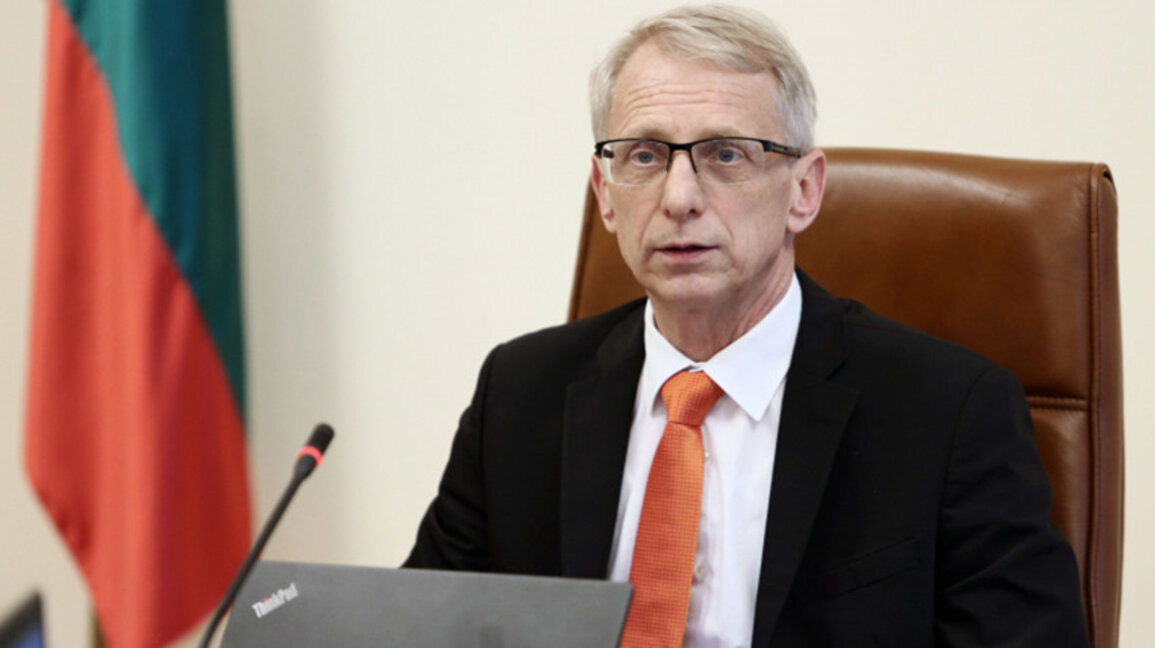 Николай Денков