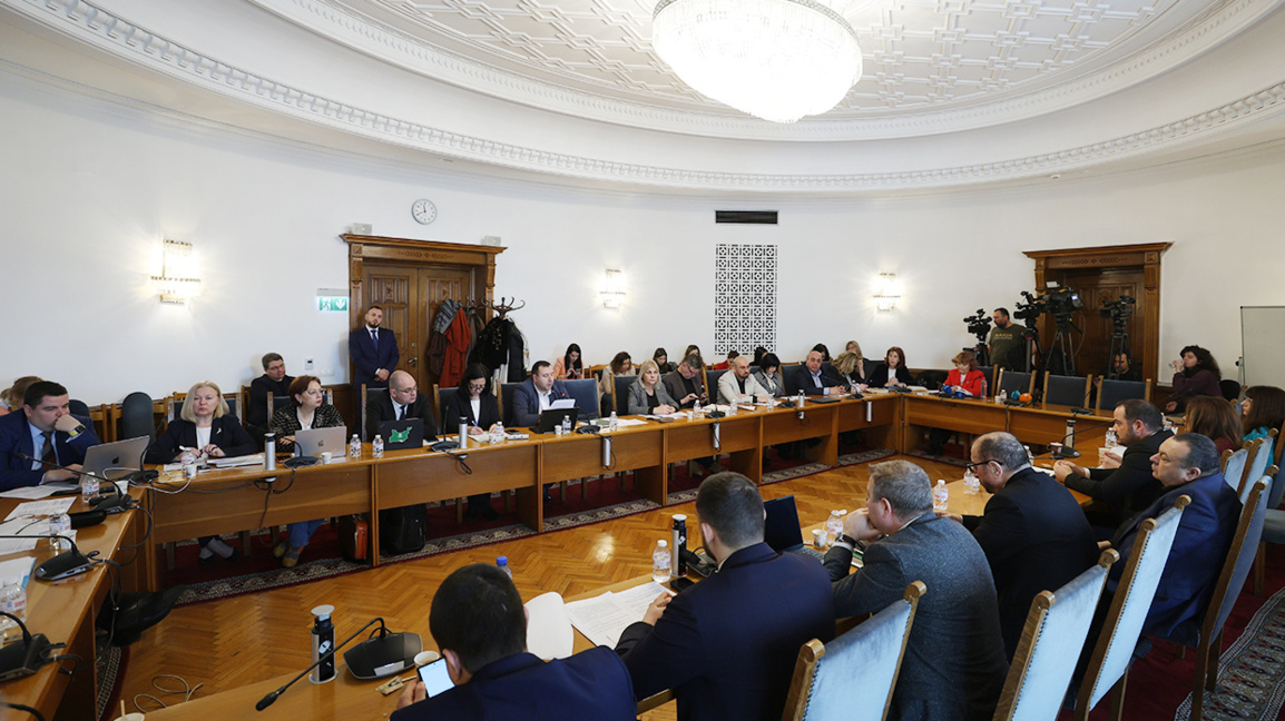 20 избирателни секции в страни извън ЕС ...