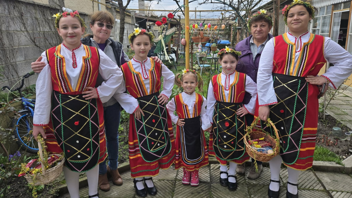 Лазарки наричаха за здраве и берекет в К...