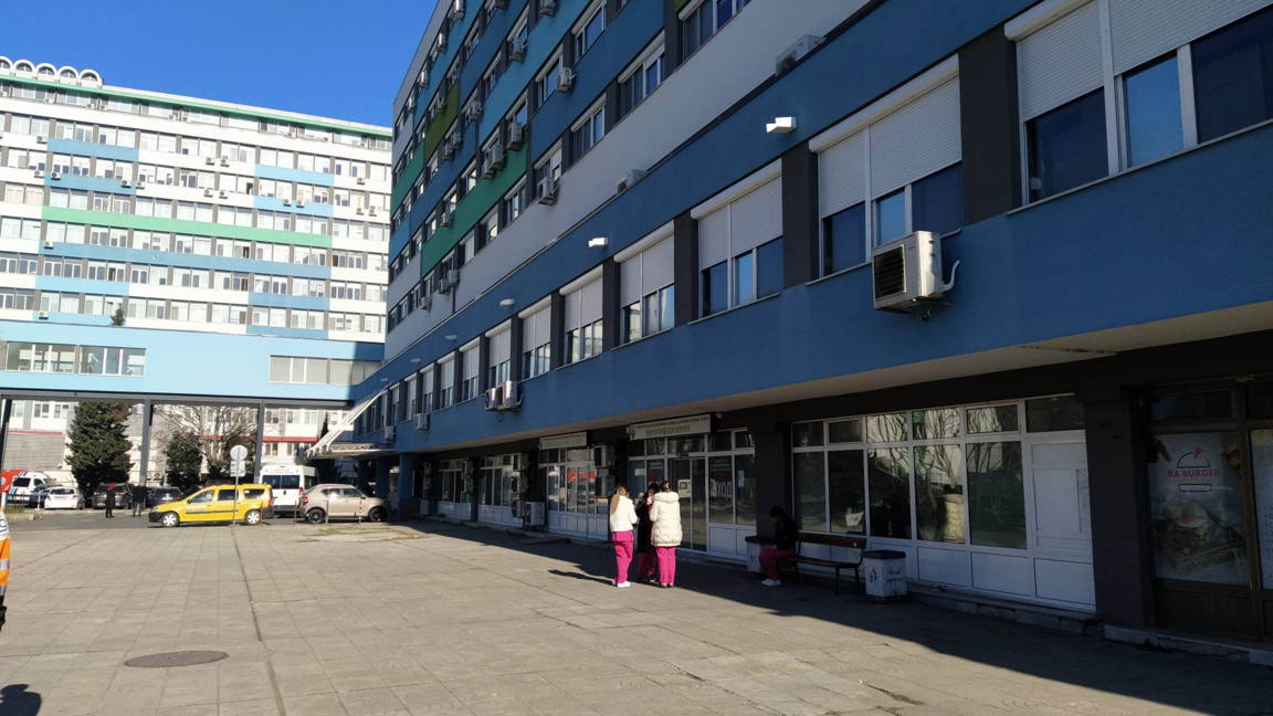 Съдови хирурзи в Бургас спасиха пациент ...
