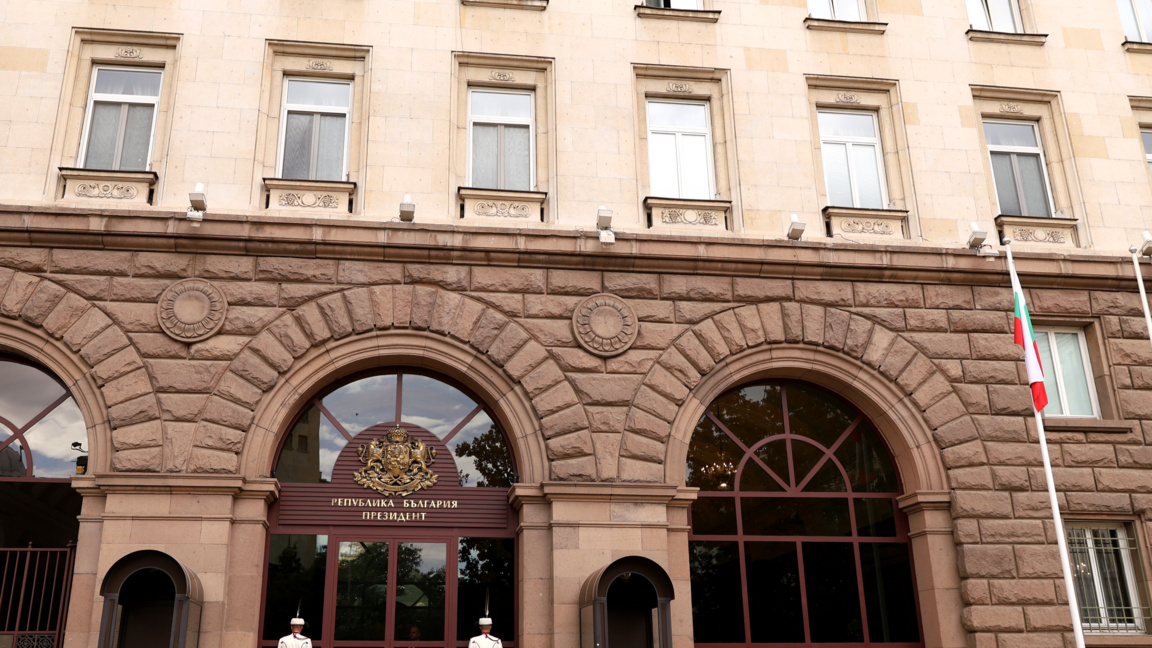 Президентът приключва консултациите с парламентарните партии