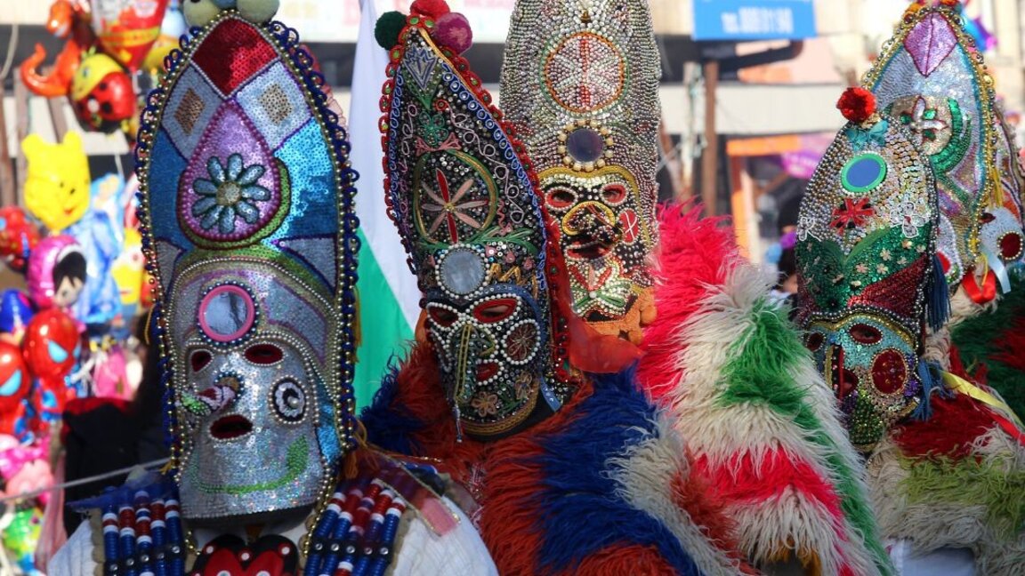 Le cœur de Pernik bat au rythme du festival SOURVA…