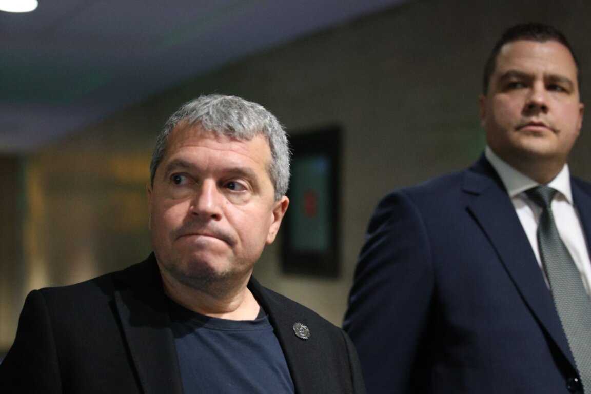 Тошко Йорданов и Станислав Балабанов от ИТН.