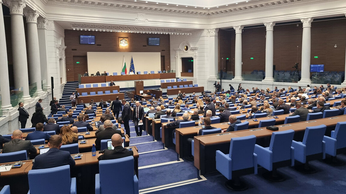 Блиц контрол в парламента, 7 министри отговарят на депутатски въпроси