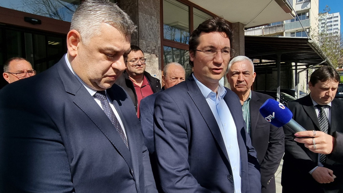 Зарков регистрира листата на БСП в Ямбол...