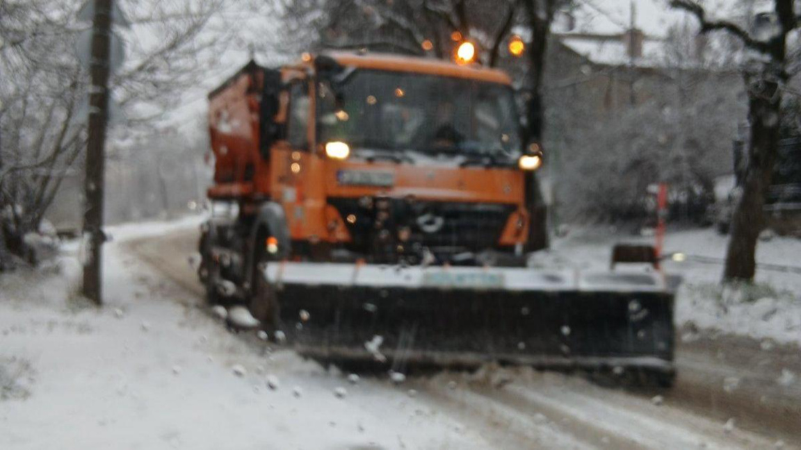 Обстановката в София е нормална, движението се извършва при зимни условия
