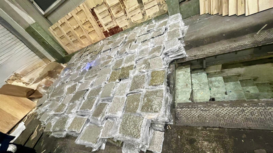 Задържаха шофьор от Шуменско със 700 кг ...