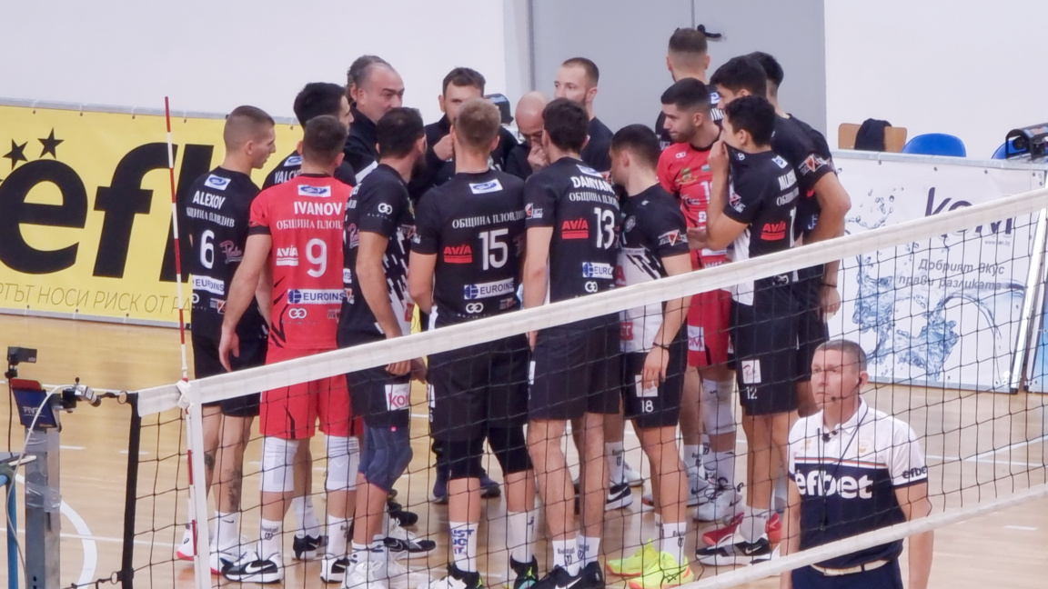 Локомотив Авиа победи Нефтохимик и повед...