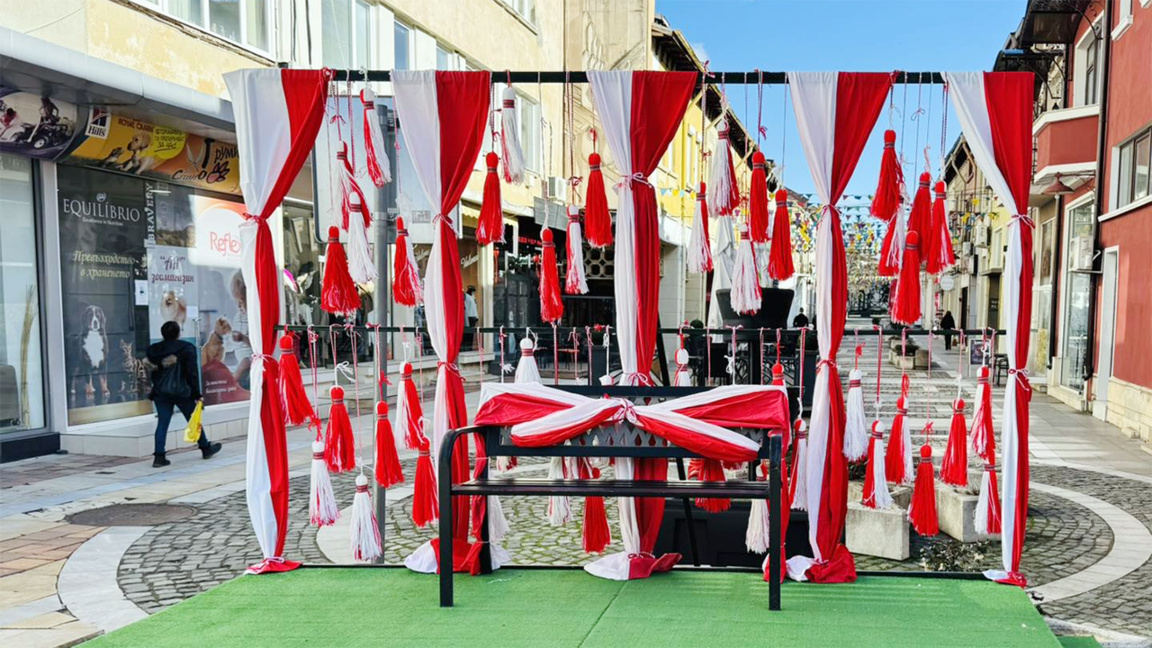 Vratsa recibe a la Abuela Marta con una ...