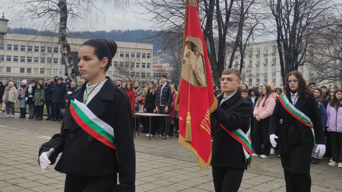 Априловската гимназия чества 191 години от създаването си