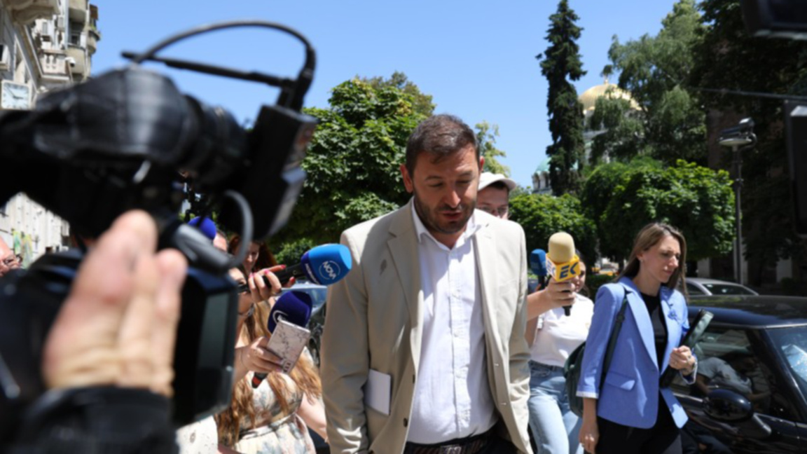 Никола Барбутов