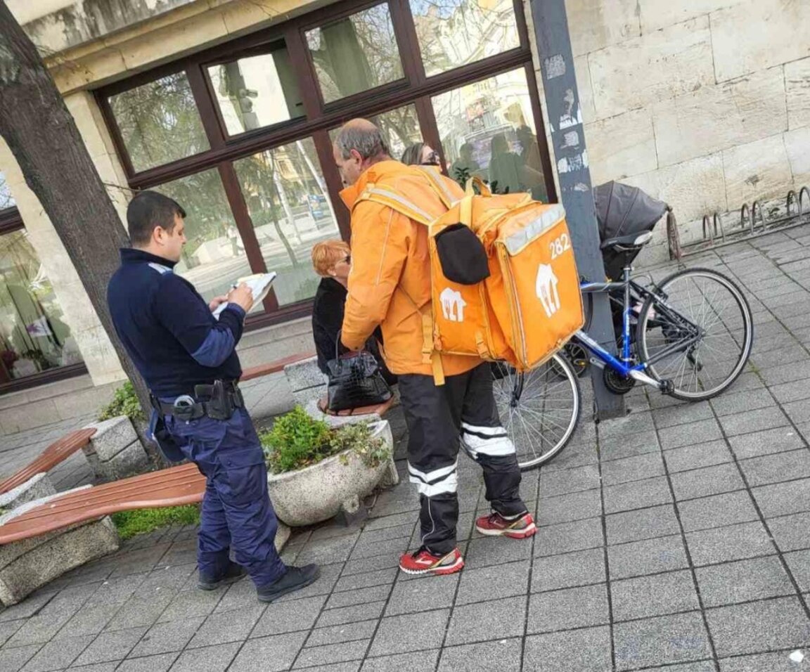 24 фиша и 5 акта са съставени за водачи на велосипеди и тротинетки в Бургас