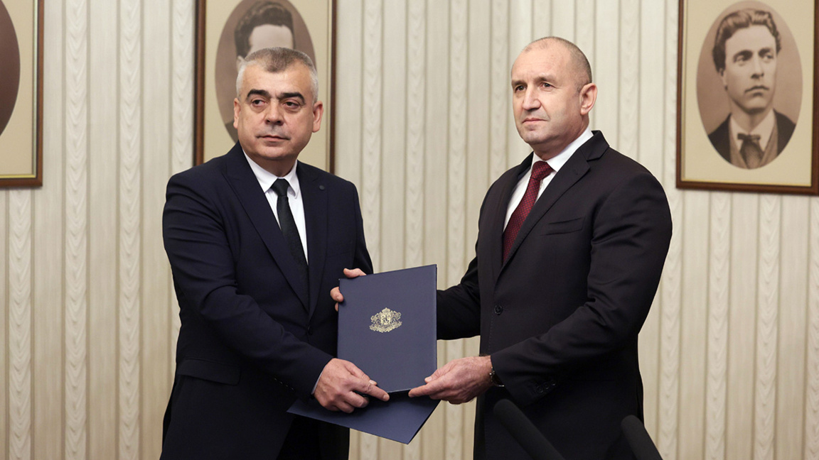 Nach drei zurückgegebenen Mandaten: Bulg...