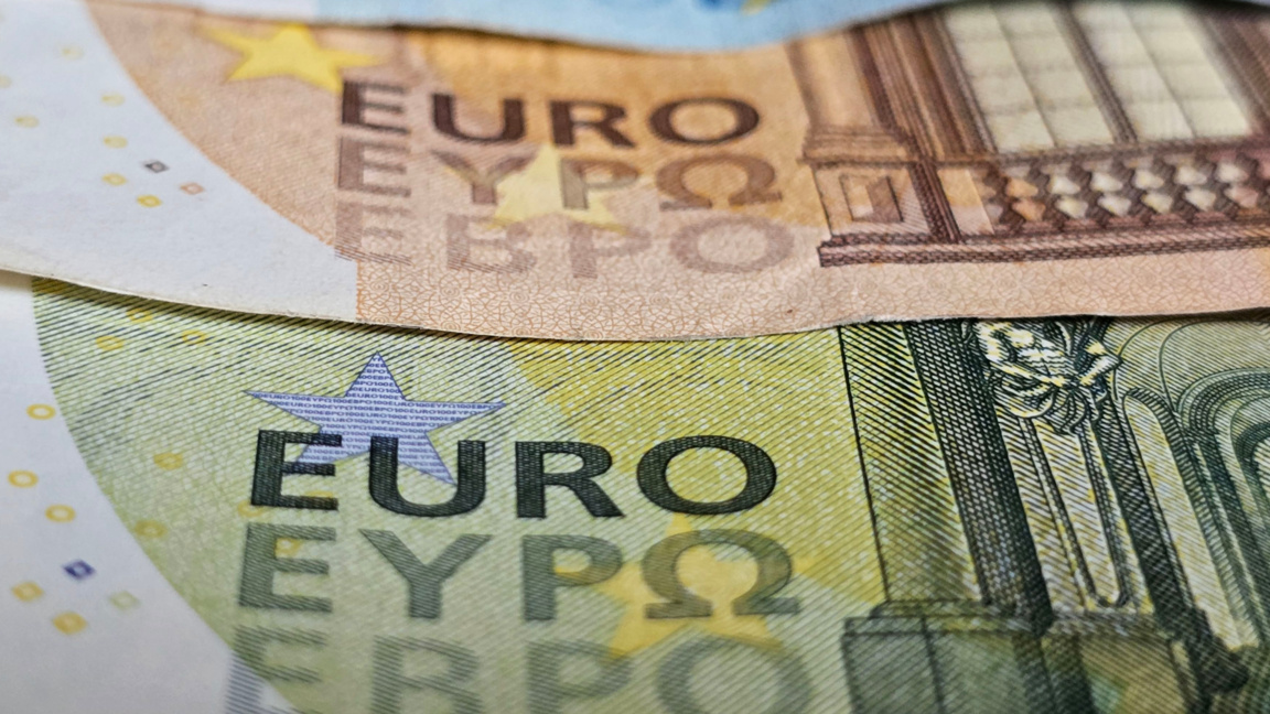 МФ очаква дефицитът в хазната през март ...